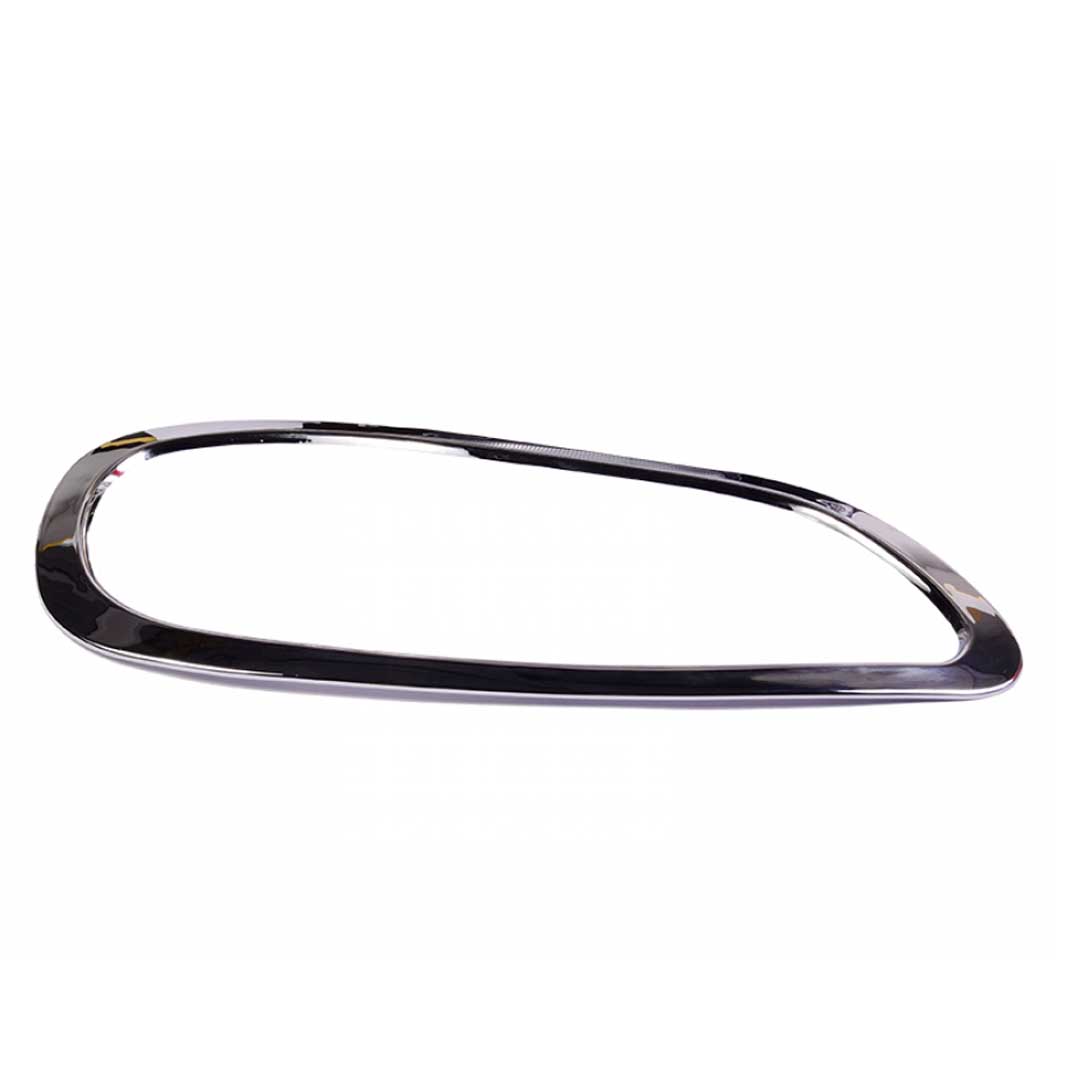 BISEL CROMADO PARA ÓPTICO CAMIÓN FREIGHTLINER M2 106 Y 112