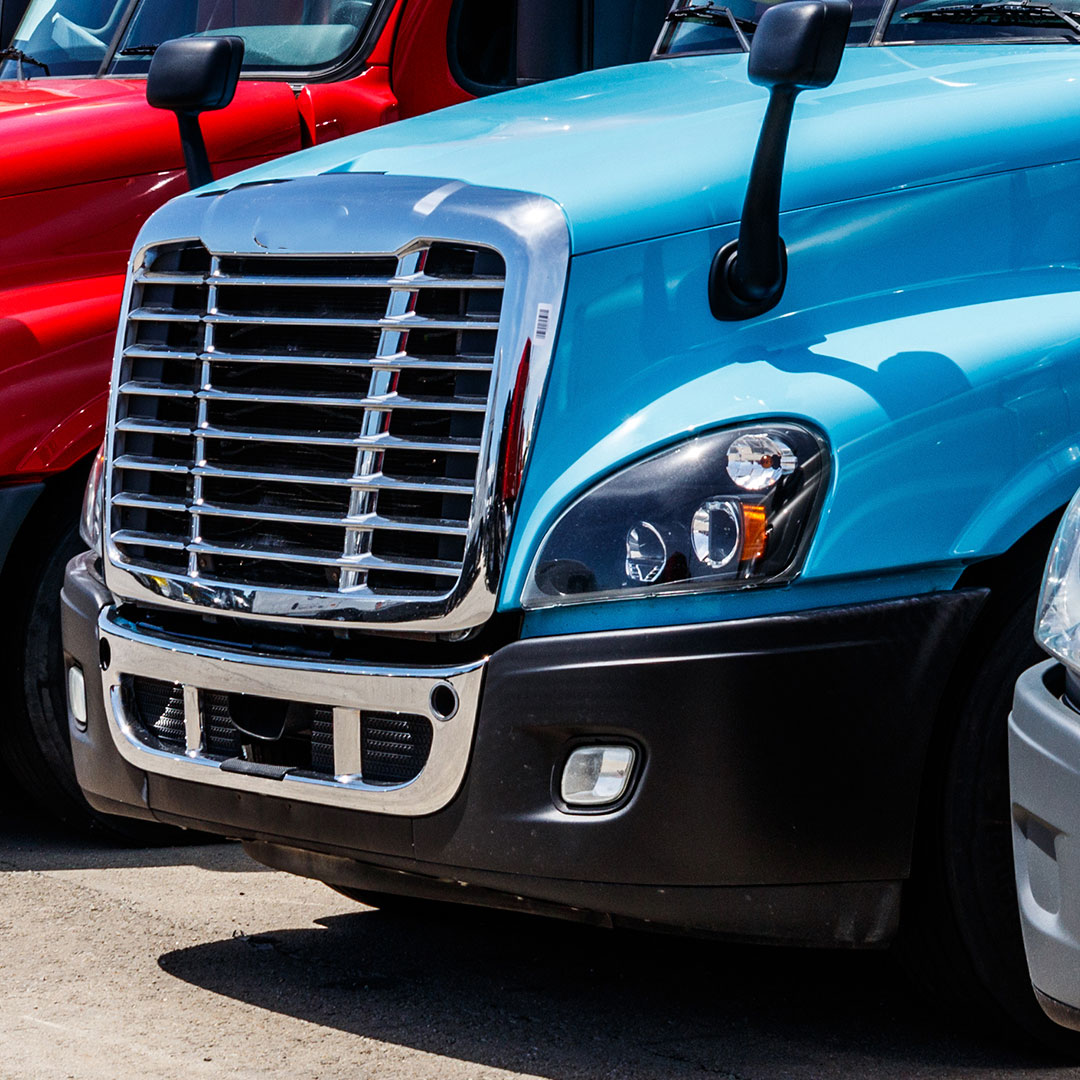 PARACHOQUES DELANTERO FREIGHTLINER CASCADIA
 - Image 3