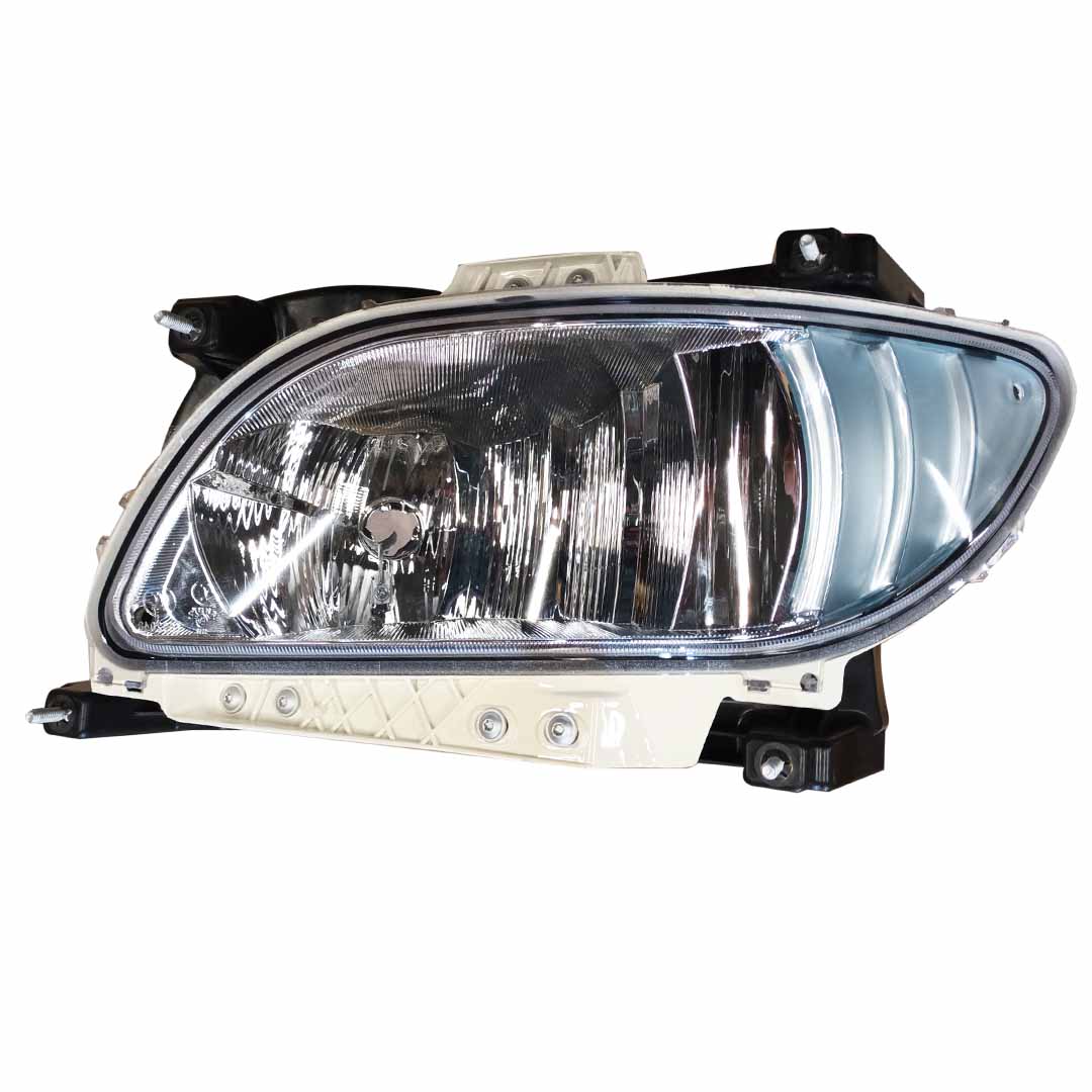 FOCO NEBLINERO CAMION DAF XF Y CX EURO 6 - Image 2