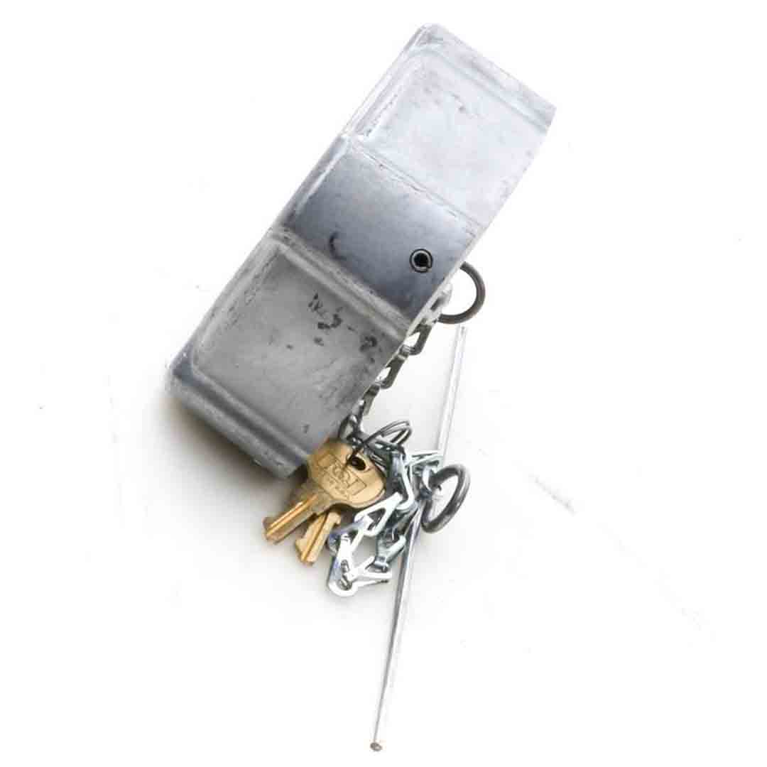 TAPA COMBUSTIBLE VENTILADA  FREIGHTLINER 3.5" - Image 3